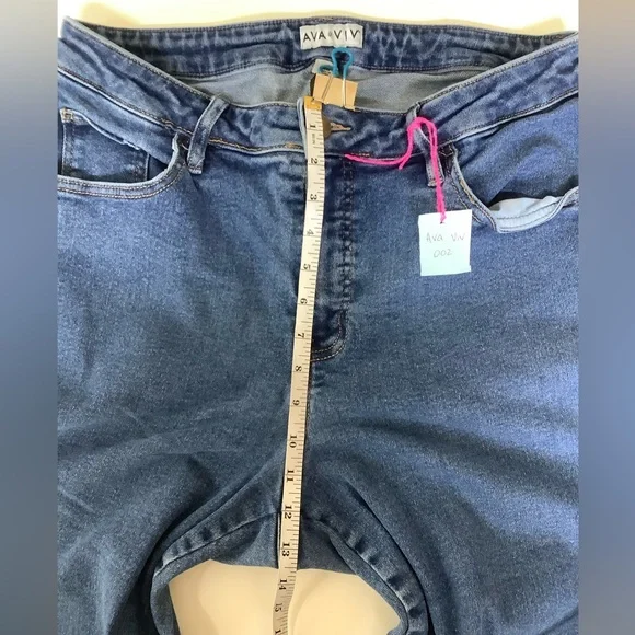 Ava & Viv Women's Straight Leg Jeans in Blue - Picture 8 of 9